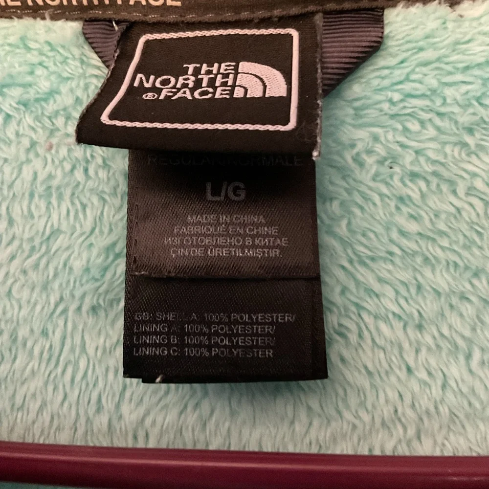 NWOT….BEAUTIFUL NORTHFACE FLEECE JACKET.  SIZE LARGE - Picture 3 of 6